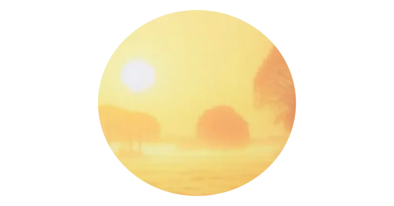 Symbolbild für die Wahrnehmung im Moment: Ein sanfter, unscharfer Sonnenaufgang symbolisiert die Welt jenseits von Bewertungen.